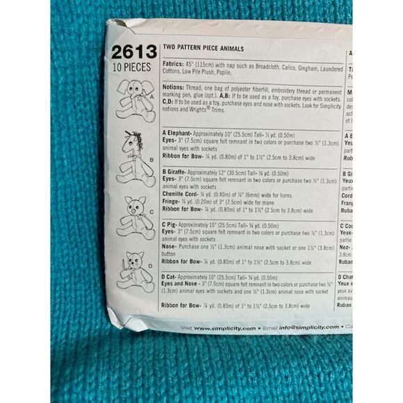 Simplicity sewing pattern 2613 Plush toy elephant giraffe pig cat - Picture 4 of 5